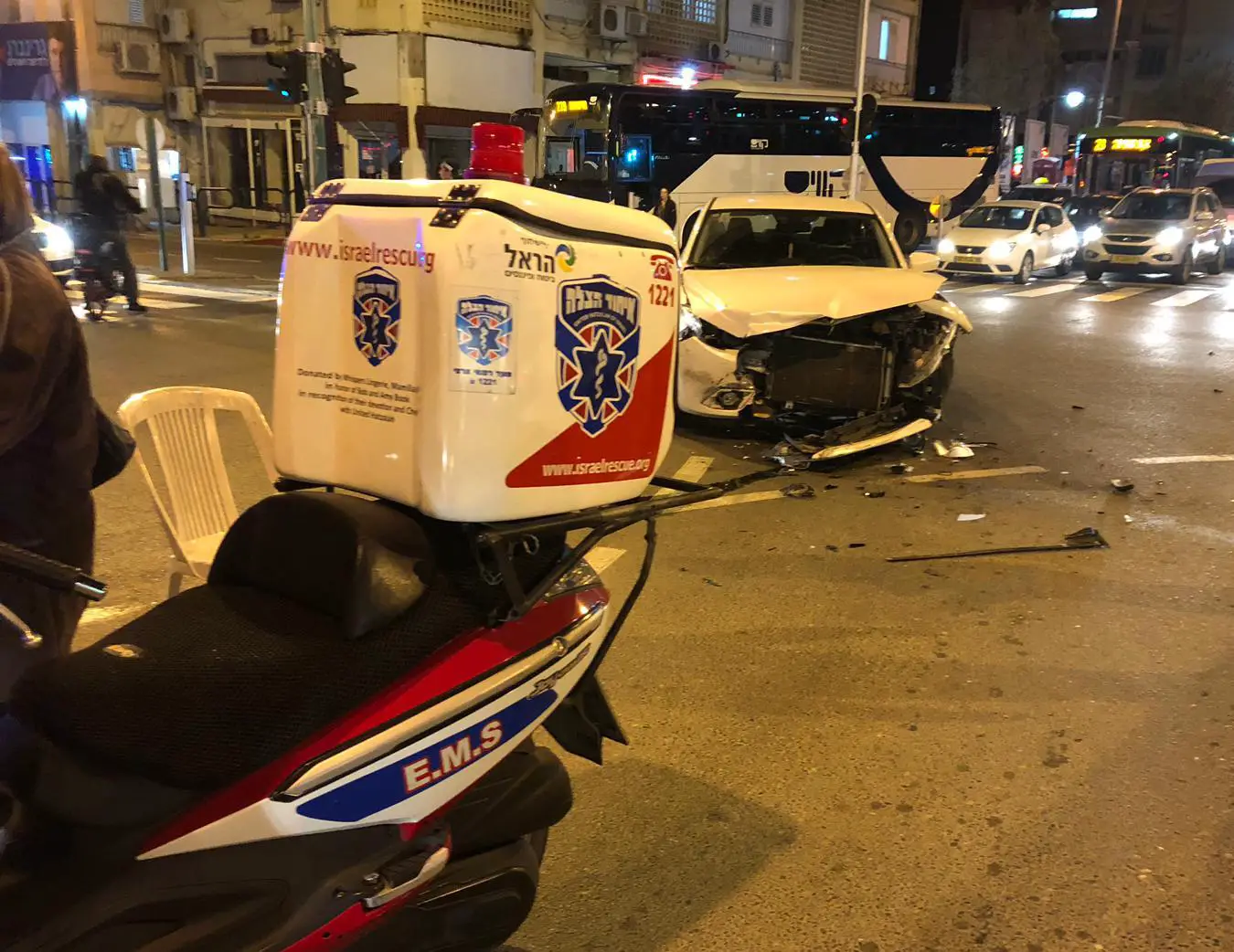 תאונה עם מעורבות שני כלי רכב אירעה ברחוב בר כוכבא פתח תקוה